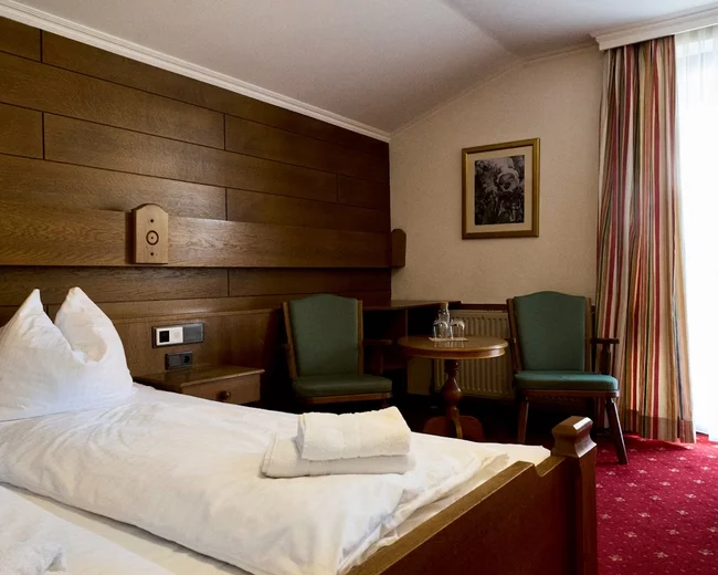 Simplify Hospitality | Cloudbasiertes Property Management System für unterwegs und vor Ort